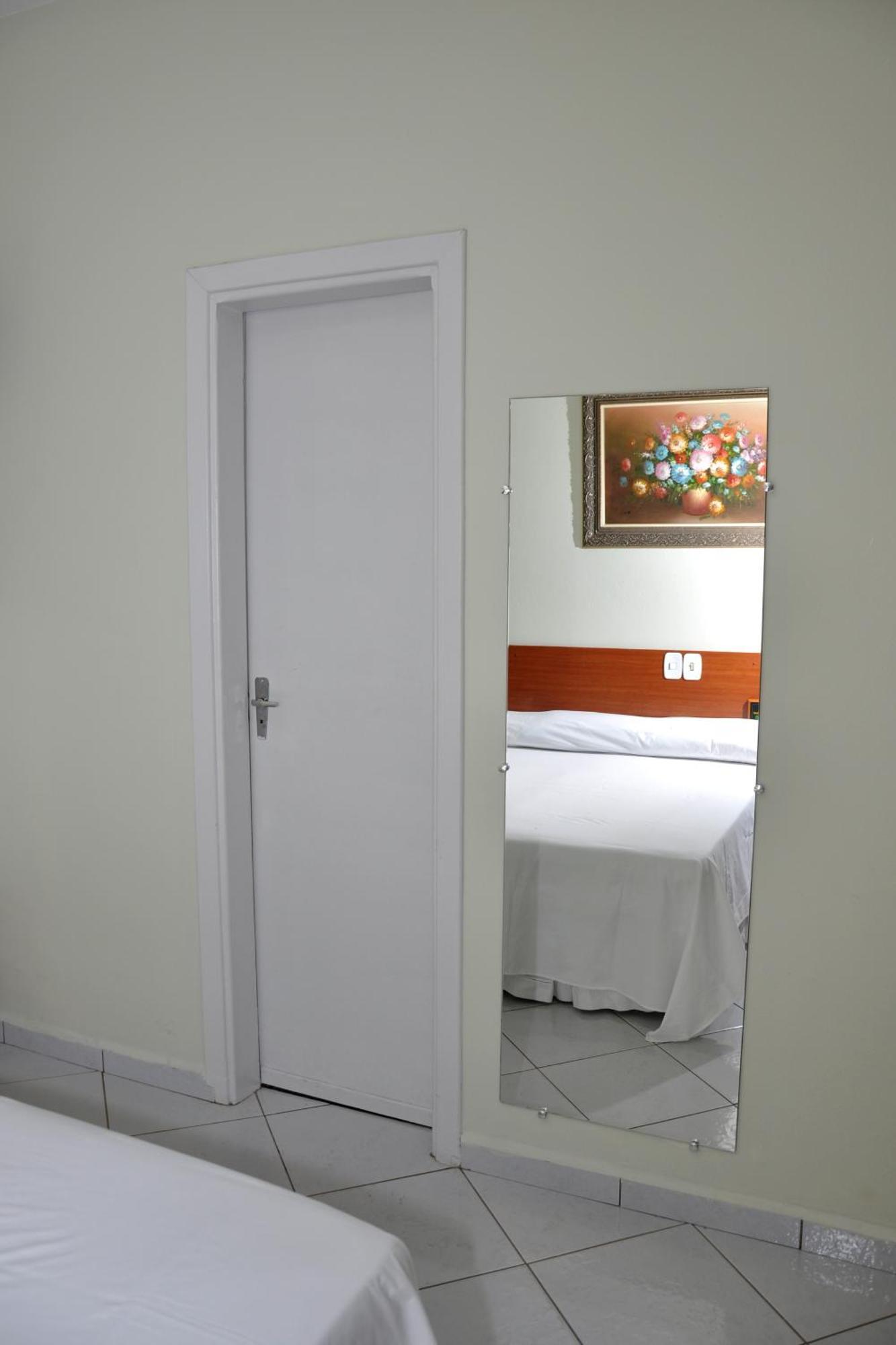Hotel Carolina Plaza Uberaba Zewnętrze zdjęcie