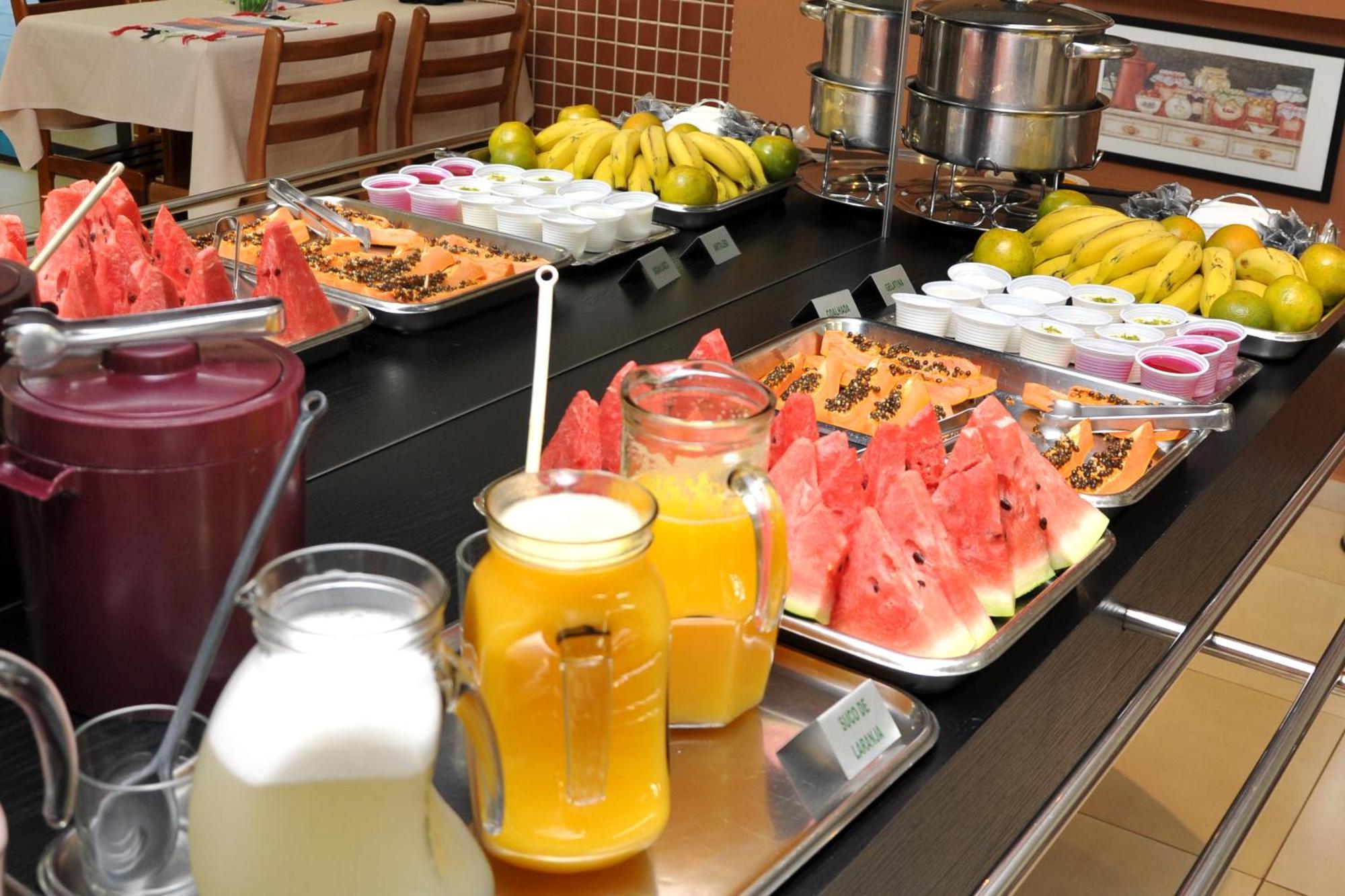 Hotel Carolina Plaza Uberaba Zewnętrze zdjęcie