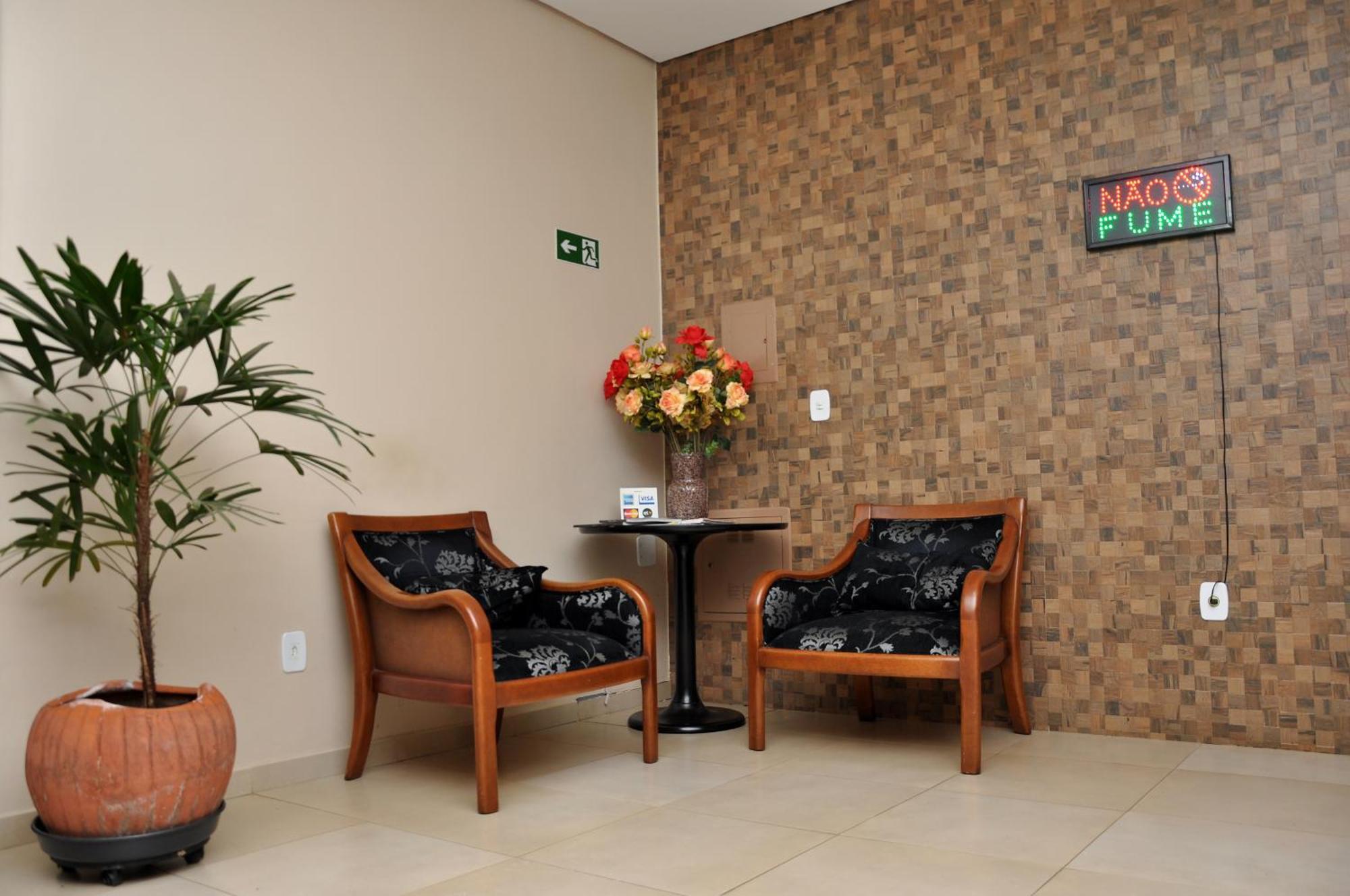 Hotel Carolina Plaza Uberaba Zewnętrze zdjęcie