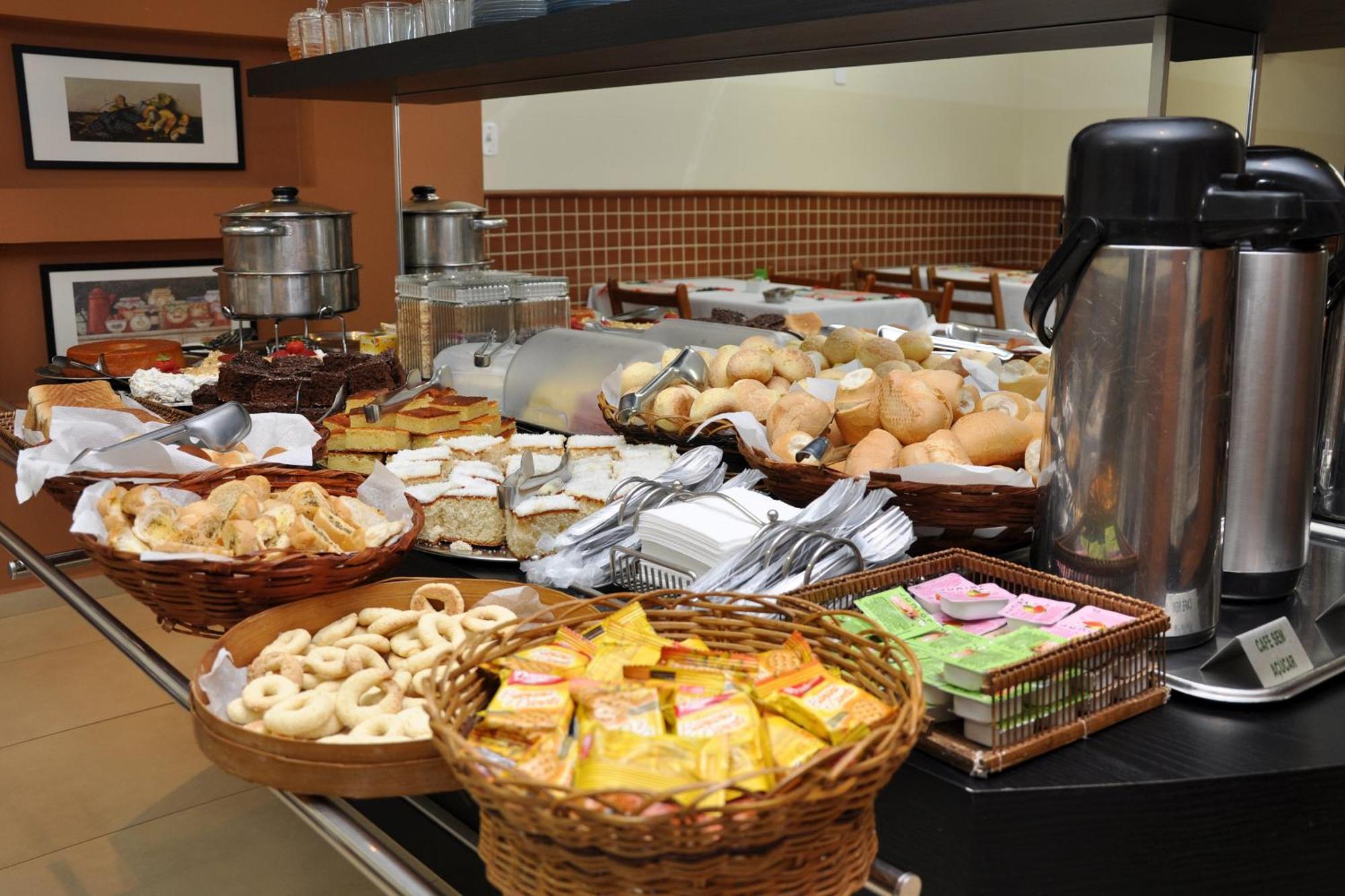 Hotel Carolina Plaza Uberaba Zewnętrze zdjęcie