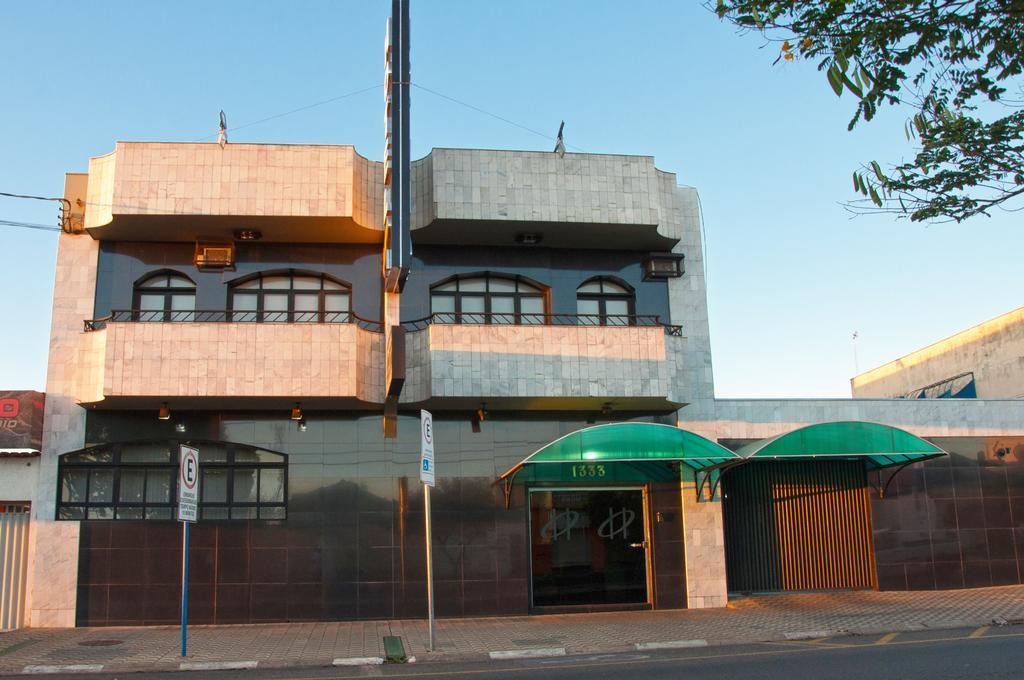 Hotel Carolina Plaza Uberaba Zewnętrze zdjęcie