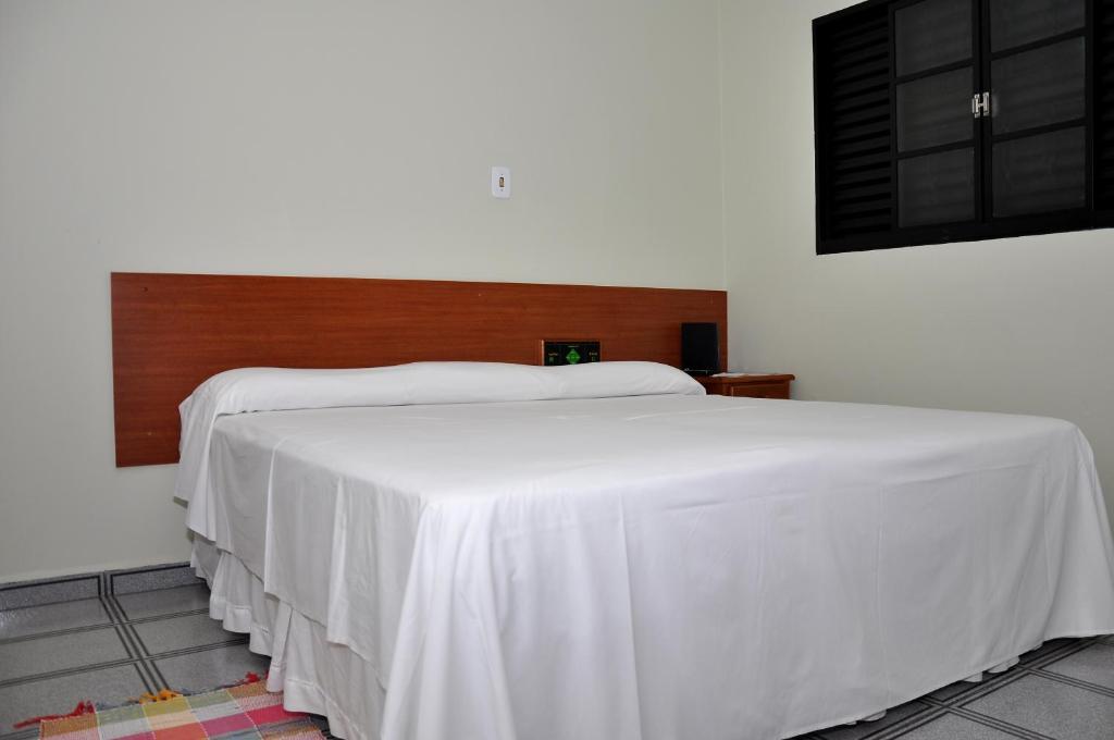 Hotel Carolina Plaza Uberaba Zewnętrze zdjęcie